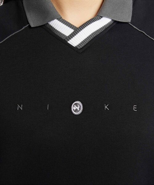 NIKE(ナイキ)の「ナイキ スポーツウェア フェニックス フリース ウィメンズ オーバーサイズド グラフィック ポロトップス / Nike Sportswear Phoenix Fleece Women's Oversized Graphic Polo Top IF0257-010 Black(ポロシャツ・レディース・ブラック・XL/L/XS/S/M)」の10枚目の写真