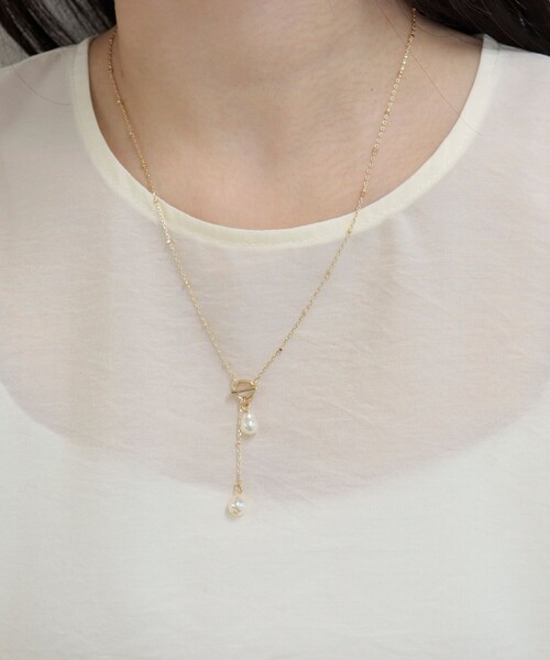 fredy emue（フレディエミュ）の「二段パールYネックレス（ネックレス・レディース・シルバー/ゴールド・FREE）」の6枚目の写真