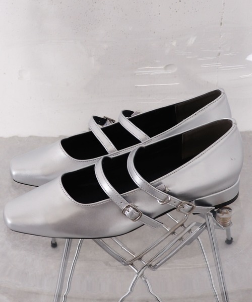 archives（アルシーヴ）の「２ストラップパンプス（パンプス・レディース・シルバーグレー/ブラック・MEDIUM/LARGE）」の4枚目の写真