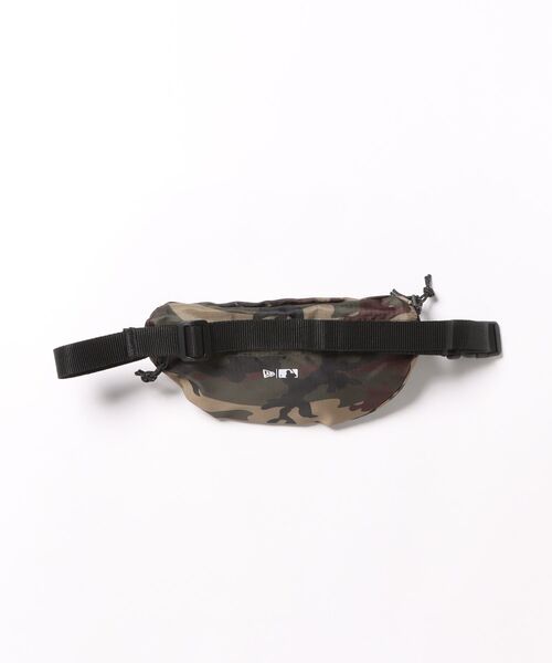 NEW ERA（ニューエラ）の「【NEW ERA】Waist Bag（New York Yankees）（ボディバッグ/ウエストポーチ・メンズ・カモフラージュ/ブラック・FREE）」の3枚目の写真