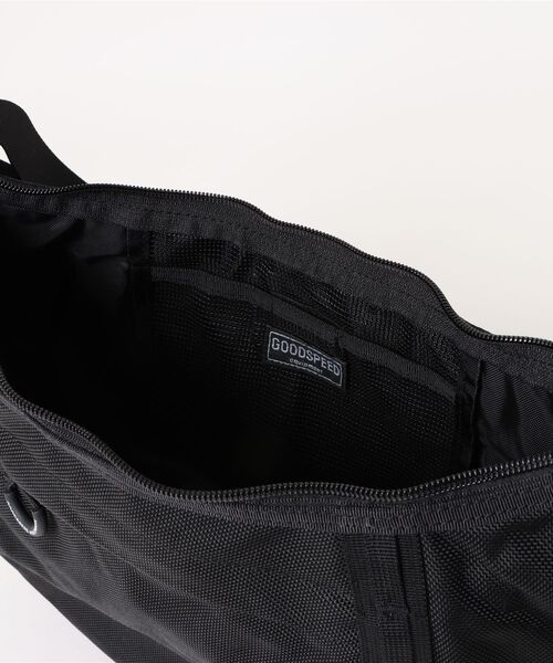 GOODSPEED equipment(グットスピードイクイップメント)の「Banana Bag(ボディバッグ/ウエストポーチ・メンズ・オレンジ/ブラック/オフホワイト・ONE SIZE)」の11枚目の写真