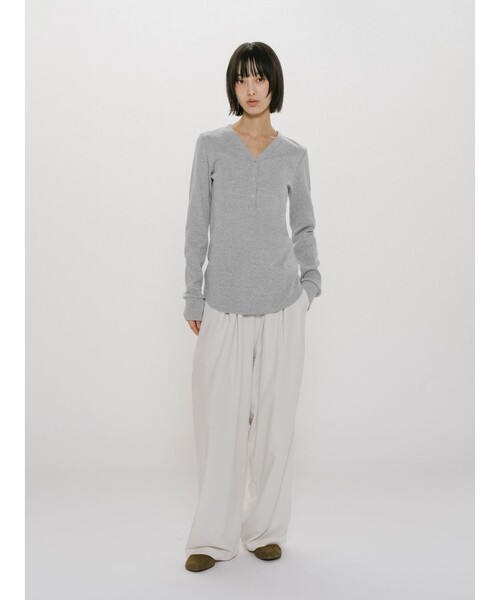 MIDIUMISOLID(ミディウミソリッド)の「MIDIUMISOLID for Ladies リブヘンリーネックプルオーバー(Tシャツ/カットソー・レディース・ブラック/ライトグレー/キナリ・FREE)」の12枚目の写真