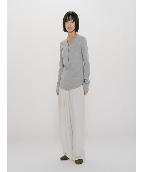 MIDIUMISOLID(ミディウミソリッド)の「MIDIUMISOLID for Ladies リブヘンリーネックプルオーバー(Tシャツ/カットソー・レディース・ブラック/ライトグレー/キナリ・FREE)」の13枚目の写真