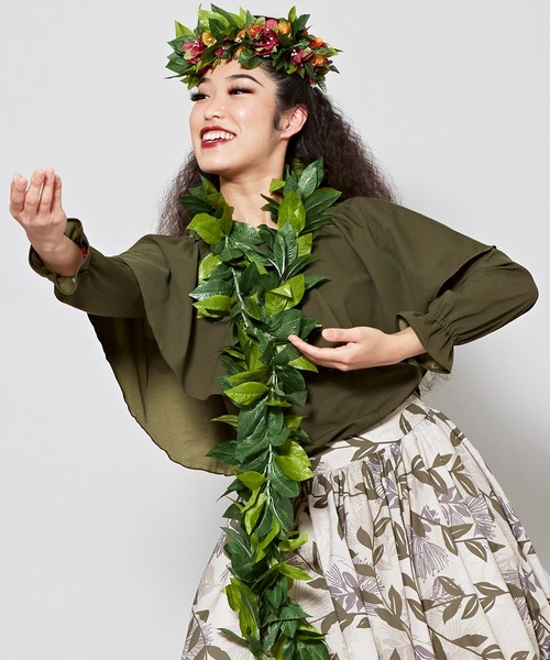 Maunaloa(マウナロア)の「【Maunaloa】ワイドフリルシャーリングブラウス 長袖(シャツ/ブラウス・レディース・カーキ/ブラック/ブルー/ダークブラウン/ホワイト・L/M/S/XS)」の1枚目の写真