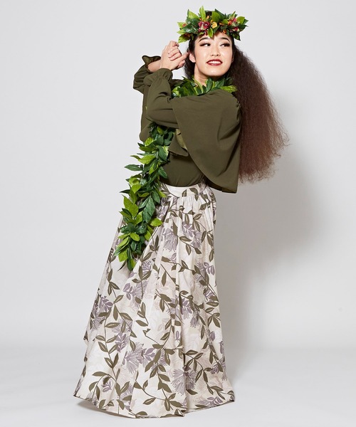 Maunaloa(マウナロア)の「【Maunaloa】ワイドフリルシャーリングブラウス 長袖(シャツ/ブラウス・レディース・カーキ/ブラック/ブルー/ダークブラウン/ホワイト・L/M/S/XS)」の21枚目の写真
