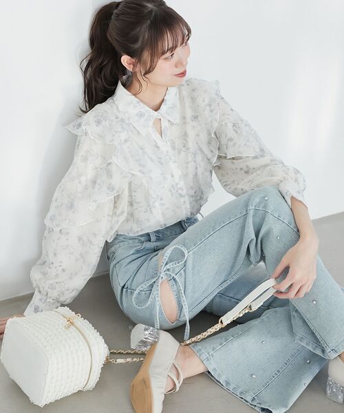 MAJESTIC LEGON（マジェスティックレゴン）の「襟付きエアリーフリルブラウス（シャツ/ブラウス・レディース・グレー系その他/ピンク/ベージュ系その他2/アイボリー・MEDIUM）」の5枚目の写真