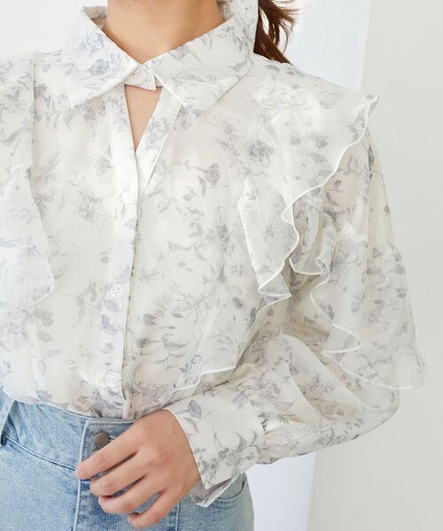 MAJESTIC LEGON（マジェスティックレゴン）の「襟付きエアリーフリルブラウス（シャツ/ブラウス・レディース・グレー系その他/ピンク/ベージュ系その他2/アイボリー・MEDIUM）」の12枚目の写真