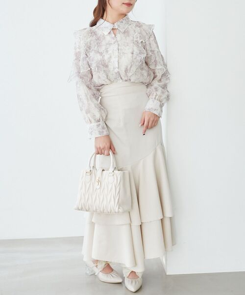 MAJESTIC LEGON（マジェスティックレゴン）の「襟付きエアリーフリルブラウス（シャツ/ブラウス・レディース・グレー系その他/ピンク/ベージュ系その他2/アイボリー・MEDIUM）」の18枚目の写真