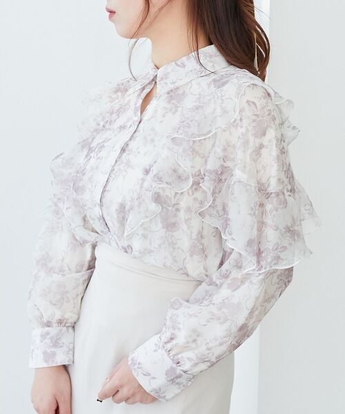 MAJESTIC LEGON（マジェスティックレゴン）の「襟付きエアリーフリルブラウス（シャツ/ブラウス・レディース・グレー系その他/ピンク/ベージュ系その他2/アイボリー・MEDIUM）」の22枚目の写真