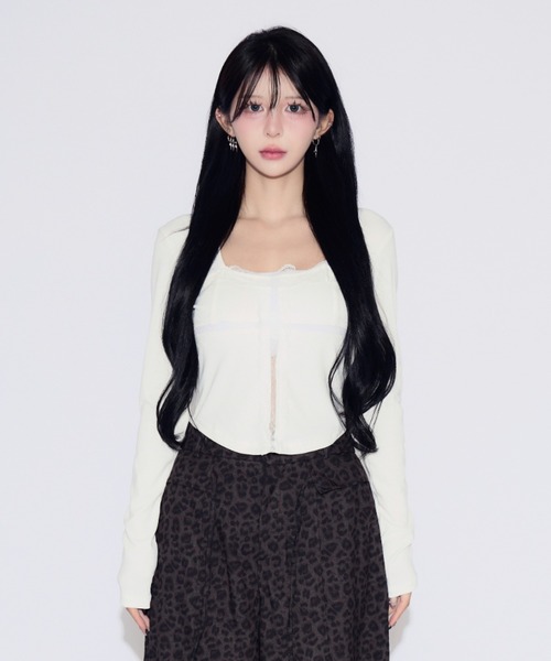 tinkerend(ティンカーエンド)の「Cross Whisper Lace Top / クロスウィスパーレーストップ(Tシャツ/カットソー・レディース・ブラック/ホワイト・FREE)」の3枚目の写真