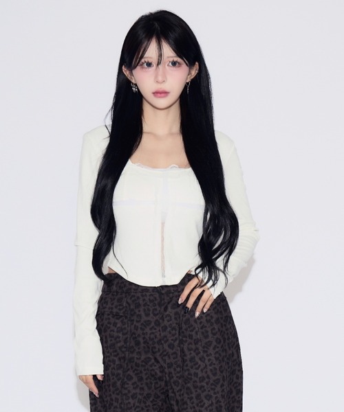tinkerend(ティンカーエンド)の「Cross Whisper Lace Top / クロスウィスパーレーストップ(Tシャツ/カットソー・レディース・ブラック/ホワイト・FREE)」の4枚目の写真