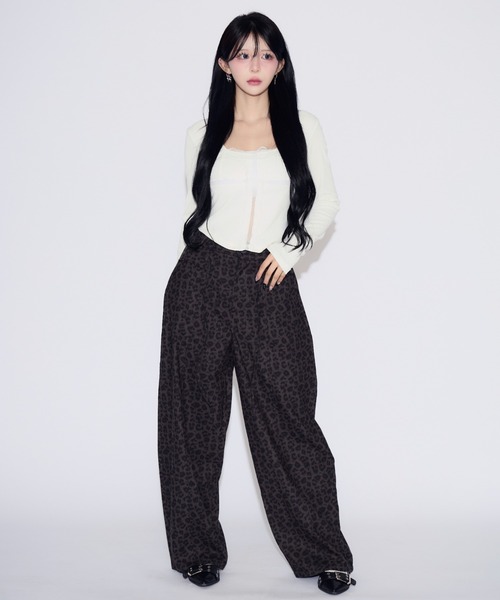 tinkerend(ティンカーエンド)の「Cross Whisper Lace Top / クロスウィスパーレーストップ(Tシャツ/カットソー・レディース・ブラック/ホワイト・FREE)」の9枚目の写真