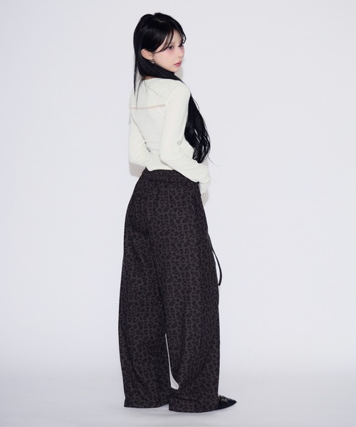 tinkerend(ティンカーエンド)の「Cross Whisper Lace Top / クロスウィスパーレーストップ(Tシャツ/カットソー・レディース・ブラック/ホワイト・FREE)」の10枚目の写真