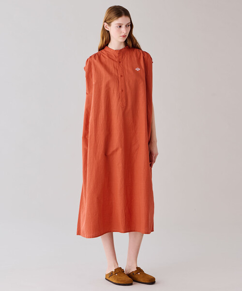 DANTON(ダントン)の「DANTON | コットンリネン スリーブレスシャツワンピース WOMEN(シャツワンピース・レディース・オレンジ/ブラック・36)」の3枚目の写真