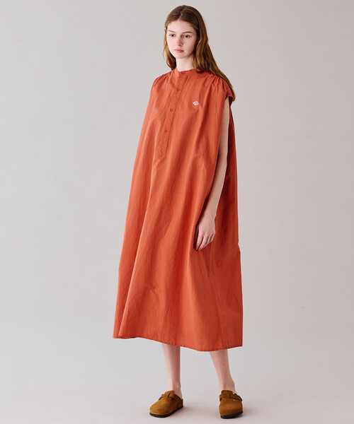 DANTON(ダントン)の「DANTON | コットンリネン スリーブレスシャツワンピース WOMEN(シャツワンピース・レディース・オレンジ/ブラック・36)」の2枚目の写真