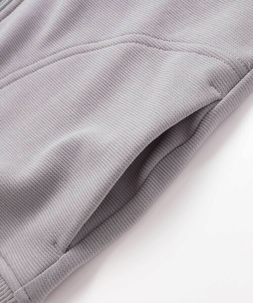 BeBe（ベベ）の「【抗菌防臭・UVカット】ミラノリブワッペン付きフード長袖ZIPカーディガン(90~130cm)（パーカー・キッズ・ネイビー/グレー・S/M/L/XS）」の15枚目の写真