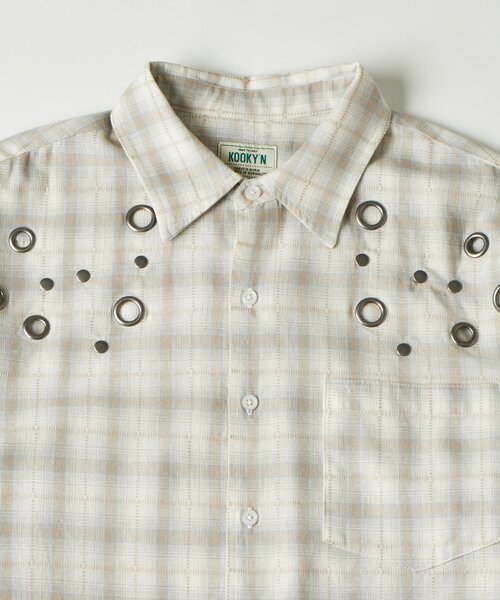 WHO'S WHO gallery（フーズフーギャラリー）の「KOOKY'Nハトメチェックシャツ（シャツ/ブラウス・メンズ・ブラック/アイボリー・FREE）」の2枚目の写真