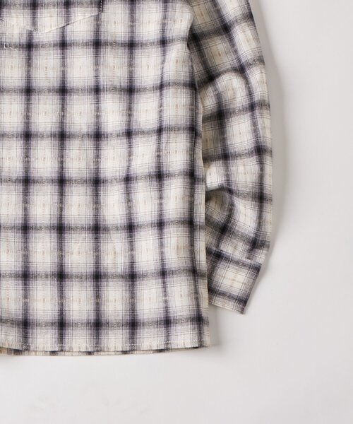 WHO'S WHO gallery（フーズフーギャラリー）の「KOOKY'Nハトメチェックシャツ（シャツ/ブラウス・メンズ・ブラック/アイボリー・FREE）」の5枚目の写真