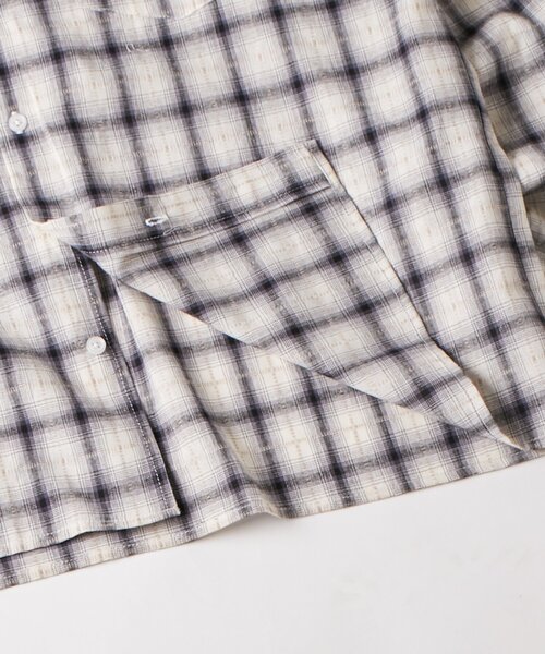 WHO'S WHO gallery（フーズフーギャラリー）の「KOOKY'Nハトメチェックシャツ（シャツ/ブラウス・メンズ・ブラック/アイボリー・FREE）」の3枚目の写真