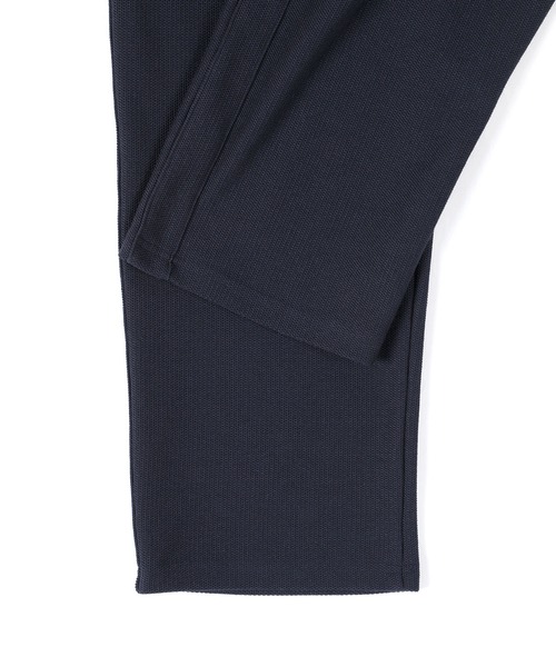 The DUFFER of ST.GEORGE(ザダファーオブセントジョージ)の「KNIT-LIKE RUSSELL EASY STRAIGHT PANTS:セットアップ対応 ニットライク ラッセル イージー ストレートパンツ(スウェットパンツ・メンズ・ネイビー/ライトブルー・X-LARGE/LARGE/MEDIUM/SMALL)」の13枚目の写真