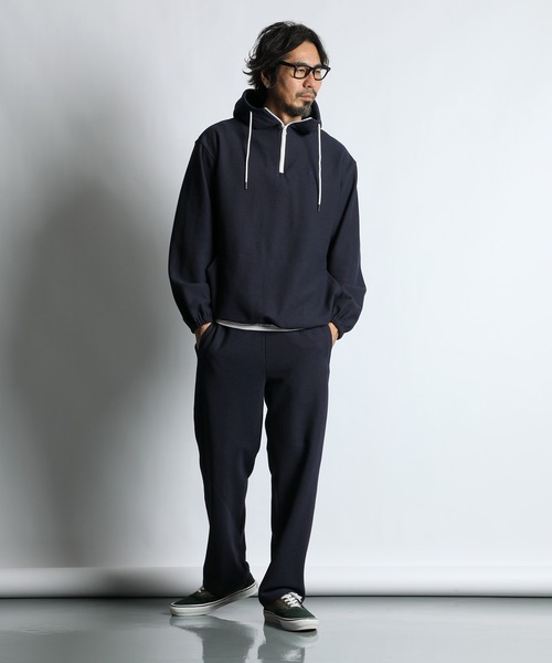 The DUFFER of ST.GEORGE(ザダファーオブセントジョージ)の「KNIT-LIKE RUSSELL EASY STRAIGHT PANTS:セットアップ対応 ニットライク ラッセル イージー ストレートパンツ(スウェットパンツ・メンズ・ネイビー/ライトブルー・X-LARGE/LARGE/MEDIUM/SMALL)」の6枚目の写真