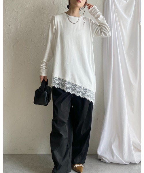 She's Closet(シーズクローゼット)の「アシンメトリー 裾レース ドッキング ロンT レイヤードインナー トップス(Tシャツ/カットソー・レディース・ホワイト/ブラック・FREE)」の4枚目の写真
