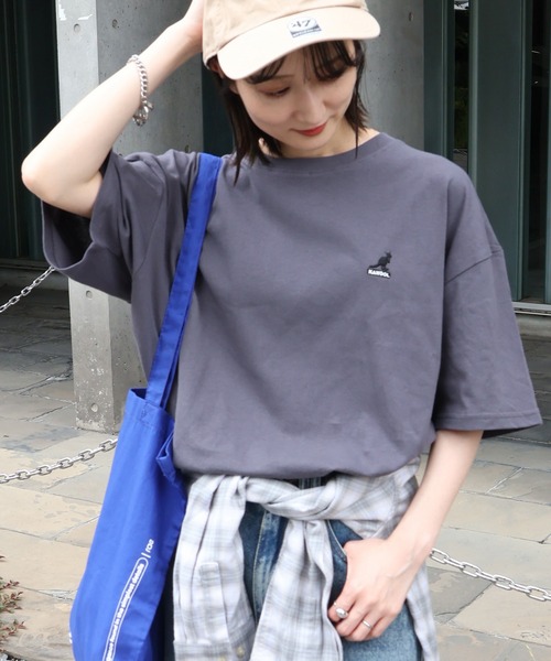 KANGOL（カンゴール）の「【KANGOL/カンゴール】別注 ワンポイント刺繍 半袖Tシャツ（Tシャツ/カットソー・メンズ・ベージュ/ホワイト系1/ホワイト系その他2/ブラック/グレー系その他/グレー系その他2/グレー/グリーン系1/ベージュ系1/ライトグレー系1/ブラック系1/グレー系1/ネイビー系1/グリーン/ライトグレー/ホワイト系その他/ホワイト/ネイビー・XL/L/M/S）」の9枚目の写真