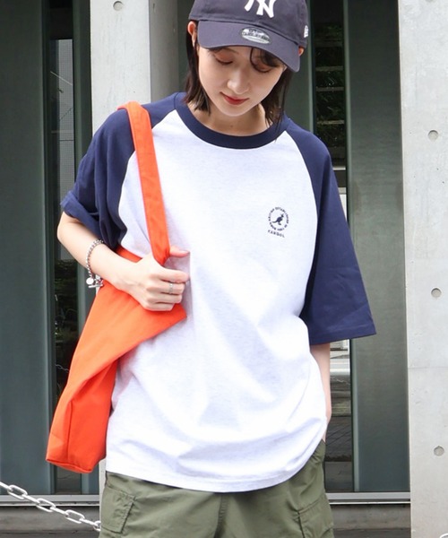 KANGOL（カンゴール）の「【KANGOL/カンゴール】別注 ワンポイント刺繍 半袖Tシャツ（Tシャツ/カットソー・メンズ・ベージュ/ホワイト系1/ホワイト系その他2/ブラック/グレー系その他/グレー系その他2/グレー/グリーン系1/ベージュ系1/ライトグレー系1/ブラック系1/グレー系1/ネイビー系1/グリーン/ライトグレー/ホワイト系その他/ホワイト/ネイビー・XL/L/M/S）」の11枚目の写真