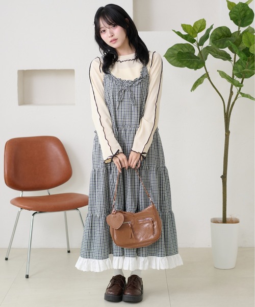 kutir（クティール）の「メローリボントップス（Tシャツ/カットソー・レディース・ネイビー/グレー/オフホワイト/レッド/ブラック/アイボリー・FREE）」の17枚目の写真