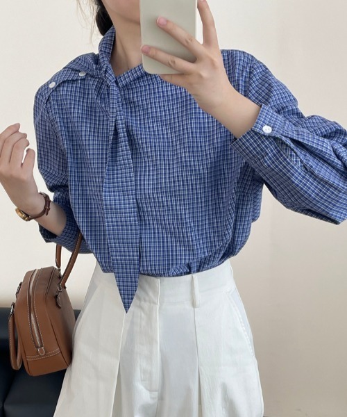 semplice(センプリチェ)の「スタンドカラー チェックシャツ(シャツ/ブラウス・レディース・ブルー・F)」の15枚目の写真
