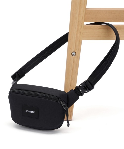 pacsafe(パックセーフ)の「pacsafe/パックセーフ GO Micro Sling/マイクロスリング(ボディバッグ/ウエストポーチ・メンズ・グレー/ブラック・FREE)」の12枚目の写真