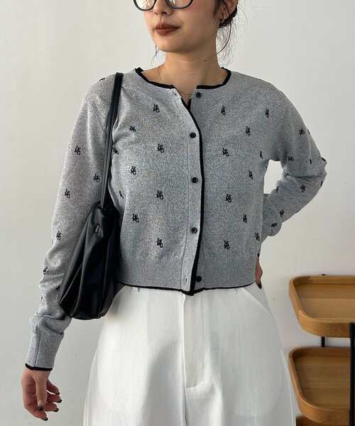 CAPRICIEUX LE'MAGE（カプリシューレマージュ）の「モノグラムカーディガン（カーディガン/ボレロ・レディース・チャコールグレー/ベージュ/ライトグレー・FREE）」の3枚目の写真