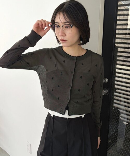 CAPRICIEUX LE'MAGE（カプリシューレマージュ）の「モノグラムカーディガン（カーディガン/ボレロ・レディース・チャコールグレー/ベージュ/ライトグレー・FREE）」の20枚目の写真