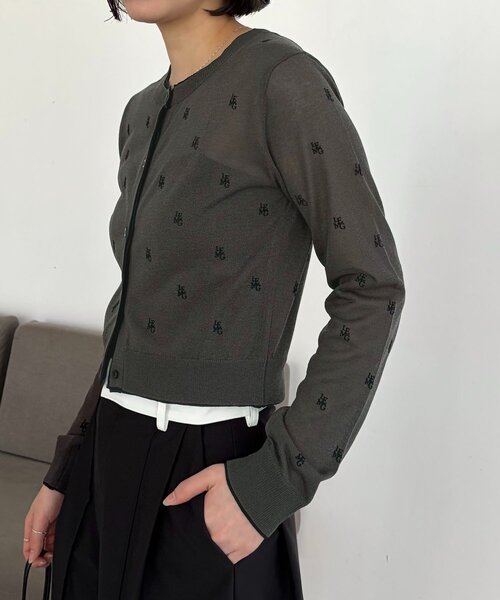 CAPRICIEUX LE'MAGE（カプリシューレマージュ）の「モノグラムカーディガン（カーディガン/ボレロ・レディース・チャコールグレー/ベージュ/ライトグレー・FREE）」の21枚目の写真