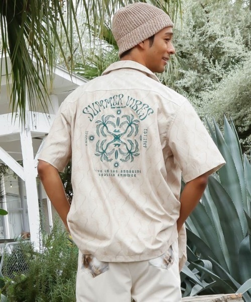 Kahiko（カヒコ）の「【Kahiko】SURF＆Palms アンダーセンMEN'S開襟シャツ（シャツ/ブラウス・メンズ・ベージュ/チャコール/ブルー・FREE）」の9枚目の写真