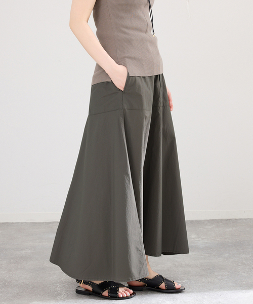 IENA(イエナ)の「《洗濯機洗い可》チノライクスカート(スカート・レディース・カーキ/ベージュ・36/38)」の2枚目の写真
