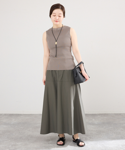 IENA(イエナ)の「《洗濯機洗い可》チノライクスカート(スカート・レディース・カーキ/ベージュ・36/38)」の6枚目の写真