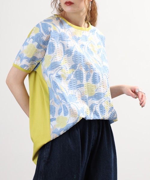BRODIAEA(ブローディア)の「BRODIAEA 塩縮加工ボタニカル柄カットソー 日本製(Tシャツ/カットソー・レディース・サックスブルー・40)」の1枚目の写真