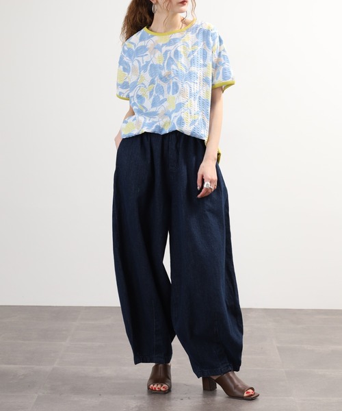 BRODIAEA(ブローディア)の「BRODIAEA 塩縮加工ボタニカル柄カットソー 日本製(Tシャツ/カットソー・レディース・サックスブルー・40)」の15枚目の写真