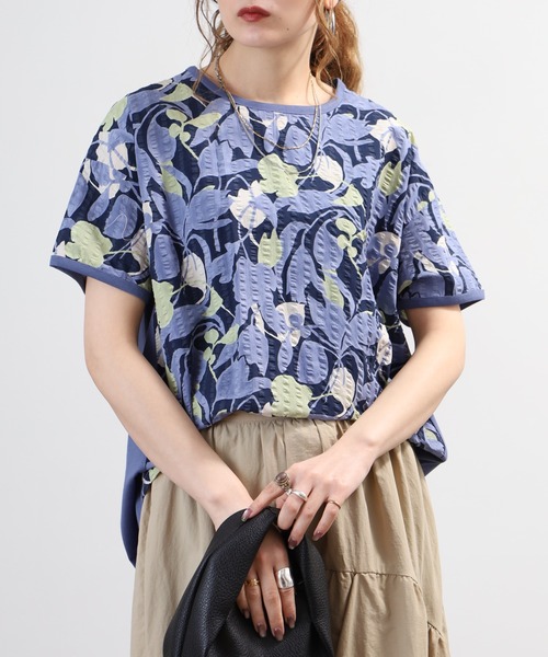 BRODIAEA(ブローディア)の「BRODIAEA 塩縮加工ボタニカル柄カットソー 日本製(Tシャツ/カットソー・レディース・サックスブルー・40)」の13枚目の写真