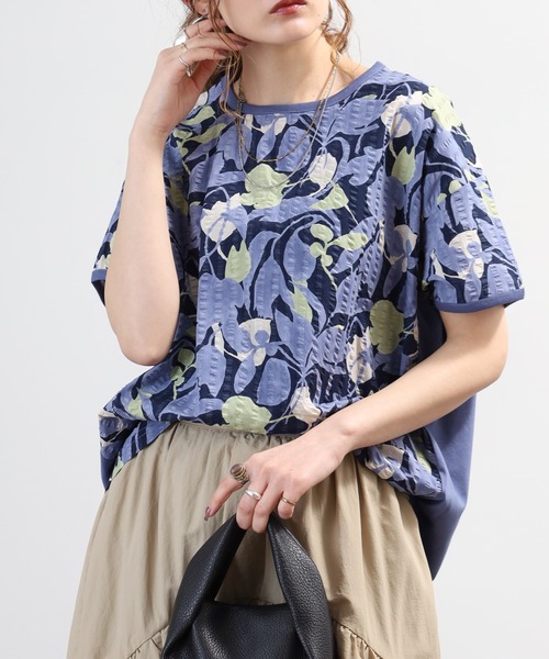 BRODIAEA(ブローディア)の「BRODIAEA 塩縮加工ボタニカル柄カットソー 日本製(Tシャツ/カットソー・レディース・サックスブルー・40)」の11枚目の写真