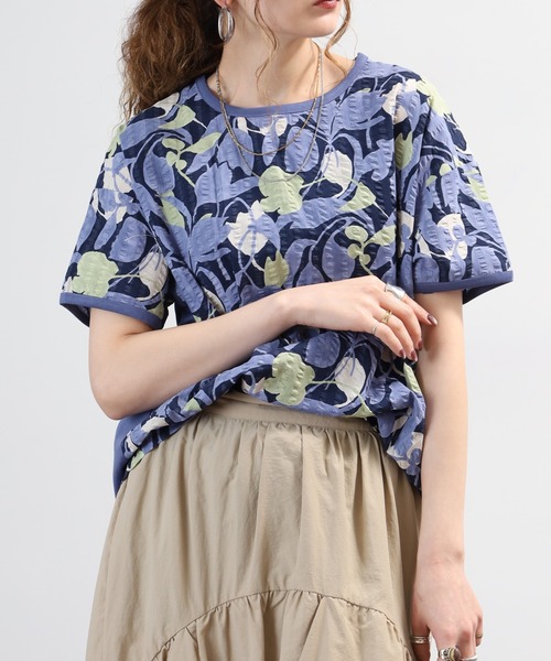 BRODIAEA(ブローディア)の「BRODIAEA 塩縮加工ボタニカル柄カットソー 日本製(Tシャツ/カットソー・レディース・サックスブルー・40)」の10枚目の写真