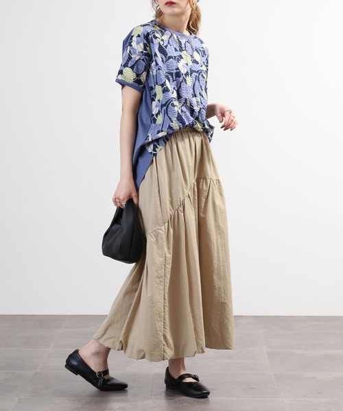 BRODIAEA(ブローディア)の「BRODIAEA 塩縮加工ボタニカル柄カットソー 日本製(Tシャツ/カットソー・レディース・サックスブルー・40)」の8枚目の写真