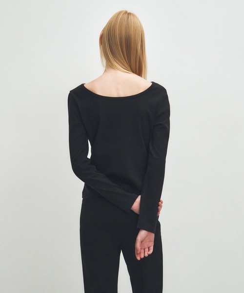 MARITHE + FRANCOIS GIRBAUD(マリテフランソワジルボー)の「W BASIC SCOOP BACK LONG SLEEVE(Tシャツ/カットソー・レディース・ホワイト/ヘザーグレー/ブラック・SMALL/MEDIUM)」の5枚目の写真