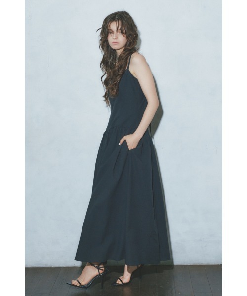 Meline M(メリンエム)の「Serena Back Tie One-piece セレナ バックタイワンピース(ワンピース・レディース・ブラック/コーラルピンク・FREE)」の8枚目の写真