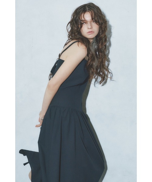 Meline M(メリンエム)の「Serena Back Tie One-piece セレナ バックタイワンピース(ワンピース・レディース・ブラック/コーラルピンク・FREE)」の20枚目の写真