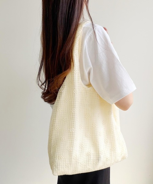 Nana(ナナ)の「フラワー刺繍シアートートバッグ(ショルダーバッグ・レディース・ベージュ系2/ベージュ系1・FREE)」の16枚目の写真
