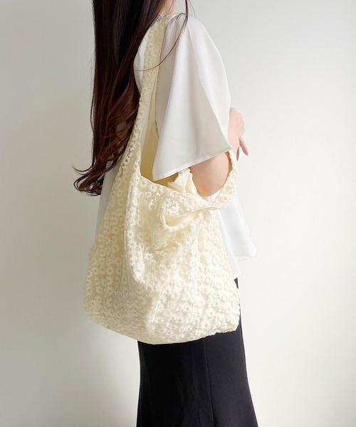 Nana(ナナ)の「フラワー刺繍シアートートバッグ(ショルダーバッグ・レディース・ベージュ系2/ベージュ系1・FREE)」の4枚目の写真