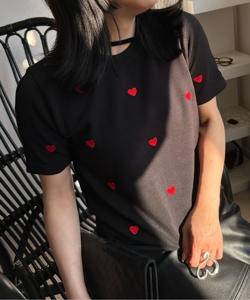 deux amour(ドゥーザムール)の「ハートTシャツ(Tシャツ/カットソー・レディース・ブラック・FREE)」の1枚目の写真
