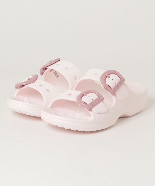 crocs（クロックス）の「crocs SATURDAY ENAMEL BUCKLE SANDAL W クロックス サタデーエナメルバックルサンダル W（サンダル・レディース・ライトベージュ/ライトピンク/ライトブルー・22cm/23cm/24cm/25cm）」の3枚目の写真